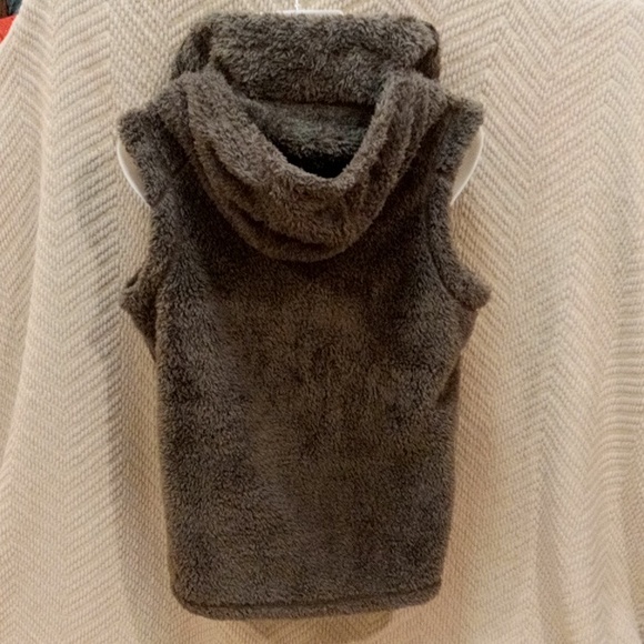 i Sapparel Sage Green Sherpa & Leather Vest! Convertible Collar/Hood! - Picture 4 of 13
